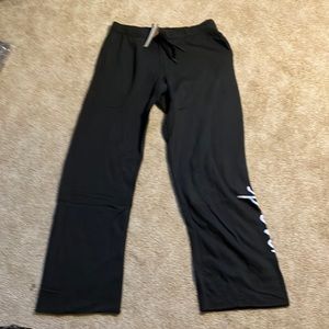 PINK boyfriend sweatpants. Black, size small